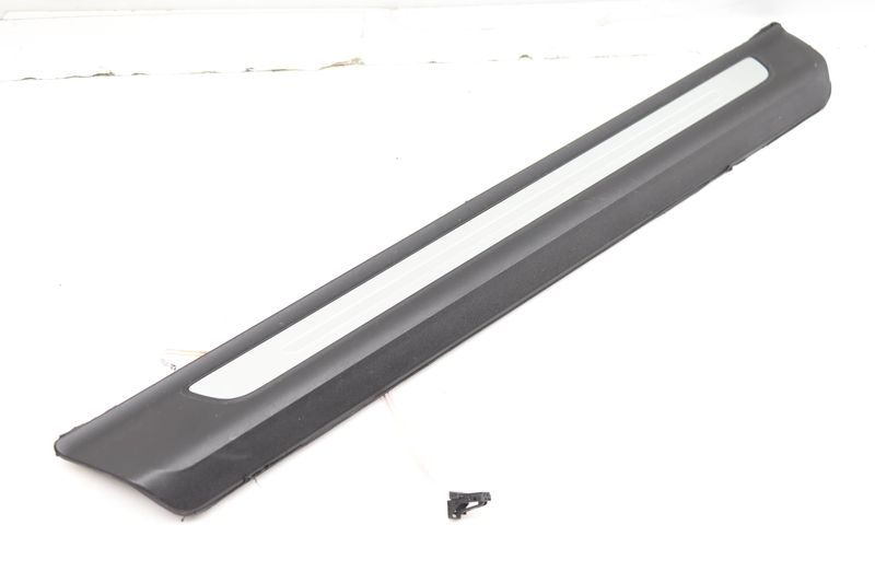 Door Sill / Light Bar 4M0947406 — Used (SKU 587287)