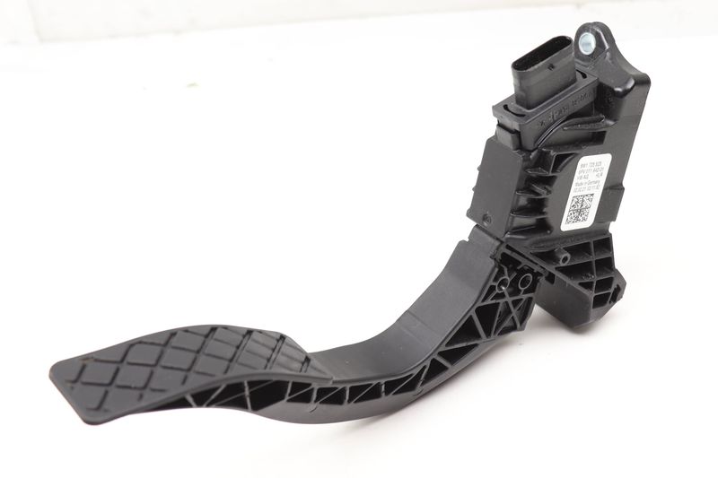 Gas Pedal / Accelerator Module 8W1723523 — Used (SKU 587304)