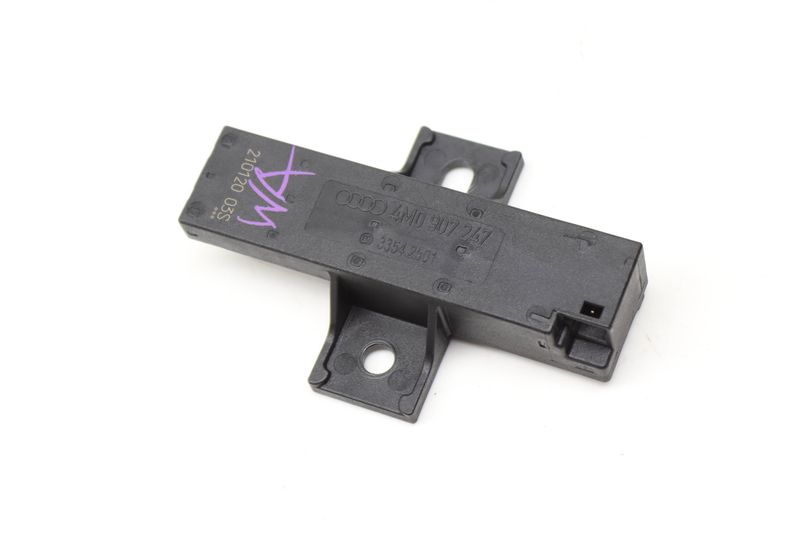 Kessy / Keyless Entry Antenna 4M0907247 — Used (SKU 587417)