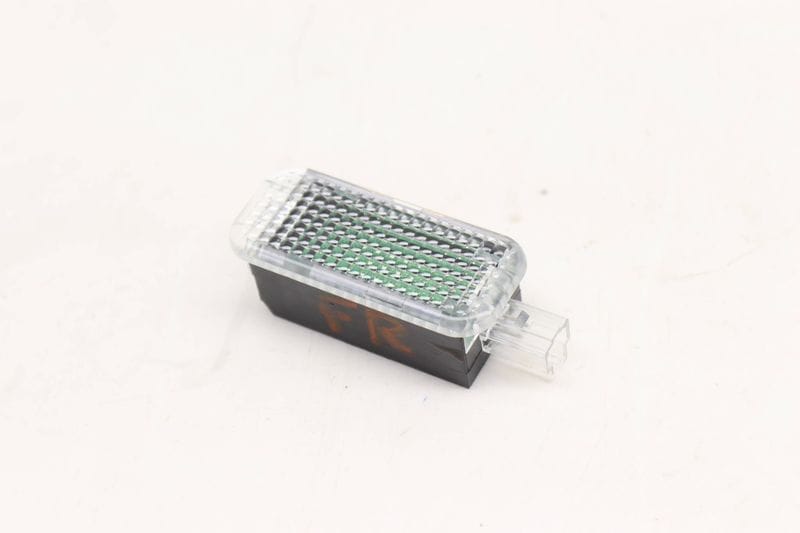 LED Interior Light 4E0947415A — Used (SKU 587117)