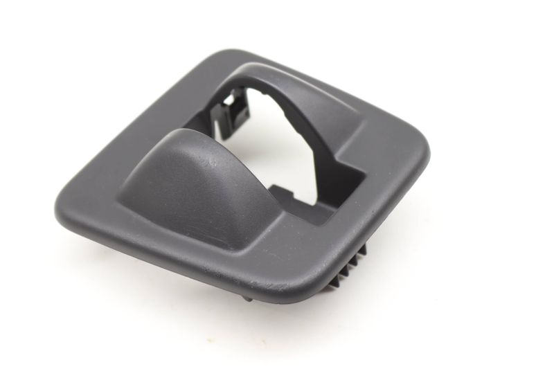 Outer Seat Lock / Locking Trim Cover 4M0883687B — Used (SKU 587095)