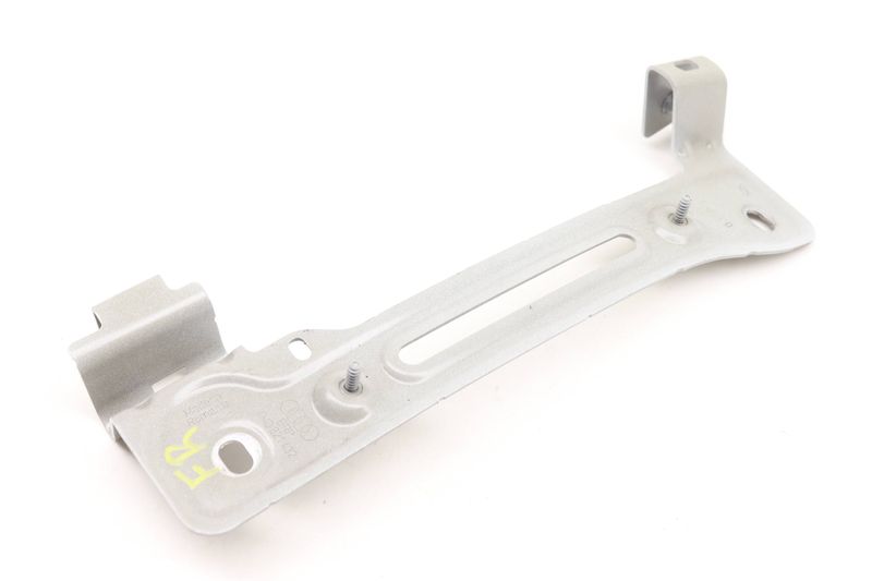 Fender Mount Bracket 4M0821432 — Used (SKU 587511)