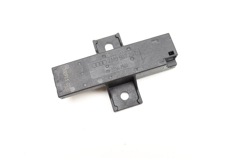 Kessy / Keyless Entry Antenna 4M0907247 — Used (SKU 568592)