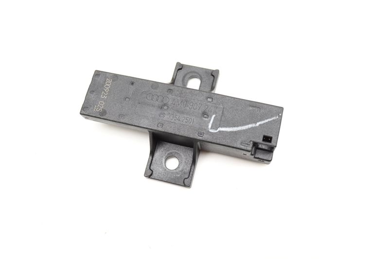 Kessy / Keyless Entry Antenna 4M0907247 — Used (SKU 568593)