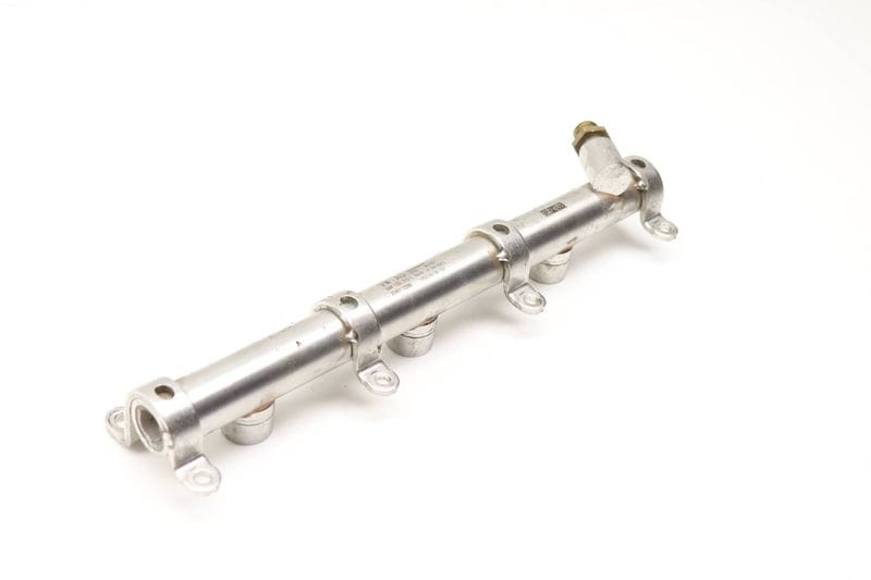 Fuel Rail 06M133315L — Used (SKU 569002)