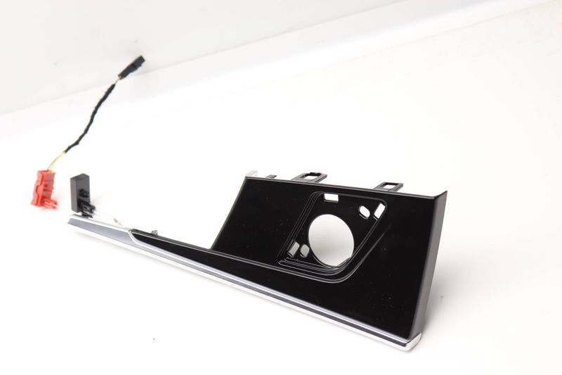 Door Panel Window Switch Bezel / Trim 8W0959524D — Used (SKU 568726)
