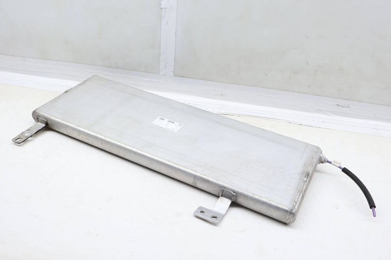 Air Ride Suspension Pressure Tank 80A616203B — Used (SKU 676764)