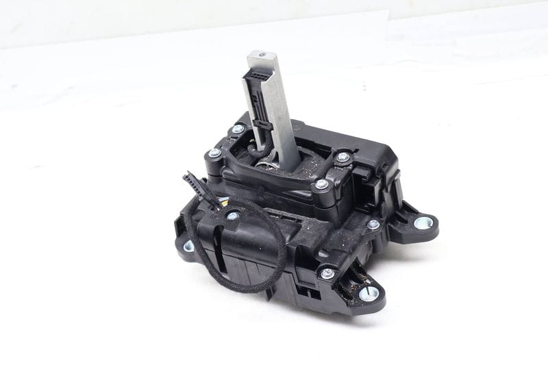 Automatic Shift / Shifter Assembly 80B713041M — Used (SKU 676701)