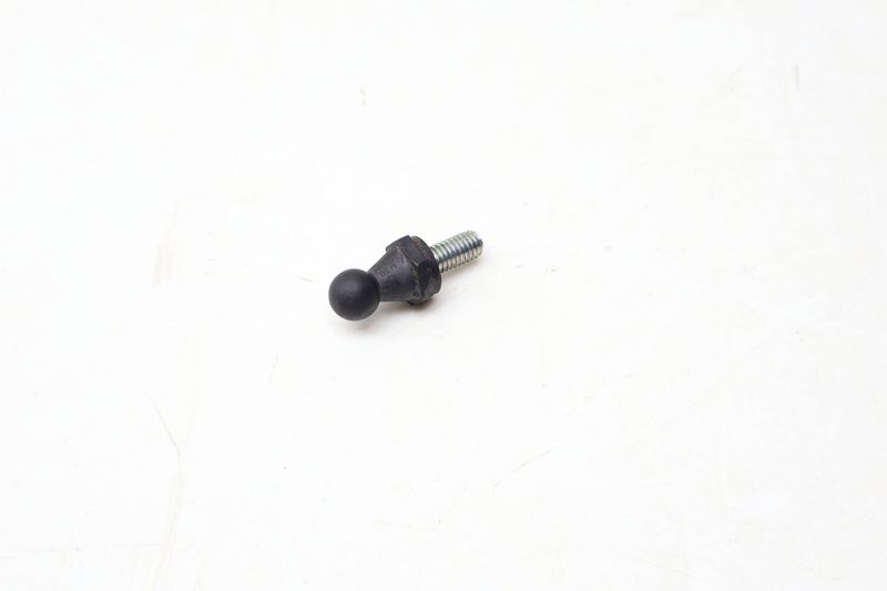 Engine Ball Pin / Fastener WHT000695A — Used (SKU 676403)