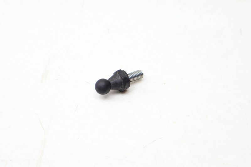 Engine Ball Pin / Fastener WHT000695A — Used (SKU 676404)