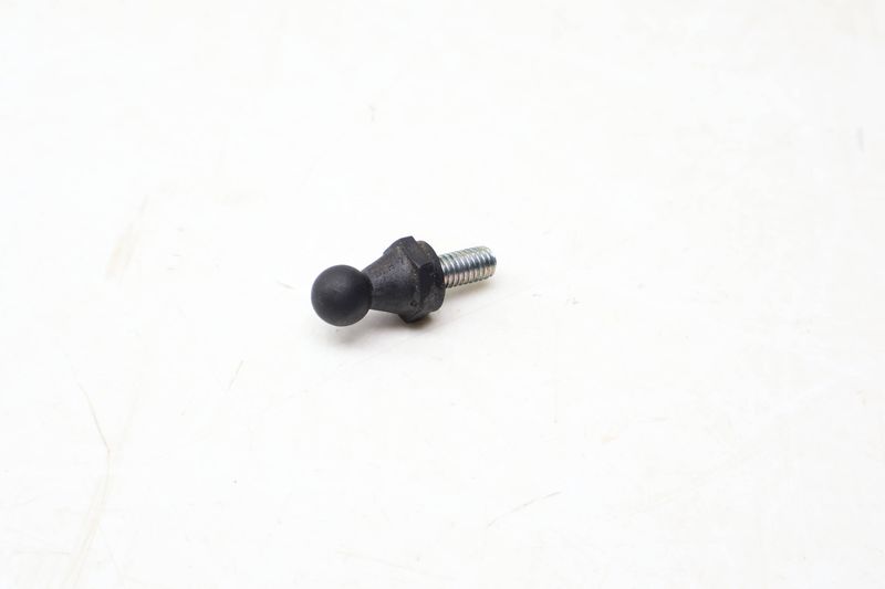 Engine Ball Pin / Fastener WHT000695A — Used (SKU 676407)