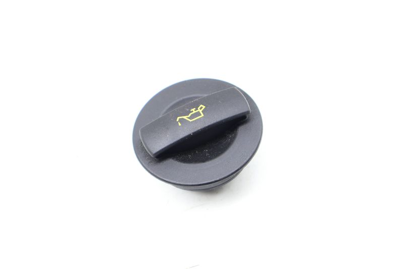 Engine Oil Cap 06M103485D — Used (SKU 676926)