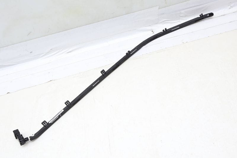 Door Panel Illumination / Light Bar 80A947168 — Used (SKU 676670)