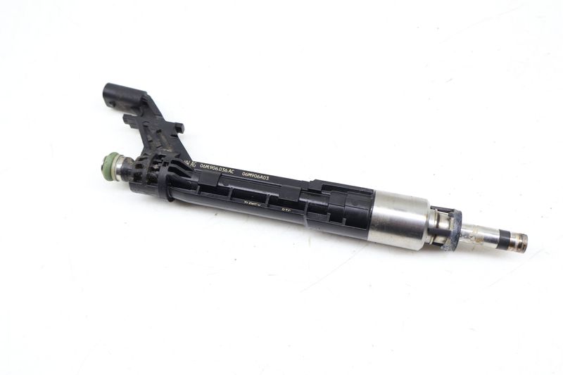 Fuel Injector 06M906036AC — Used (SKU 676501)