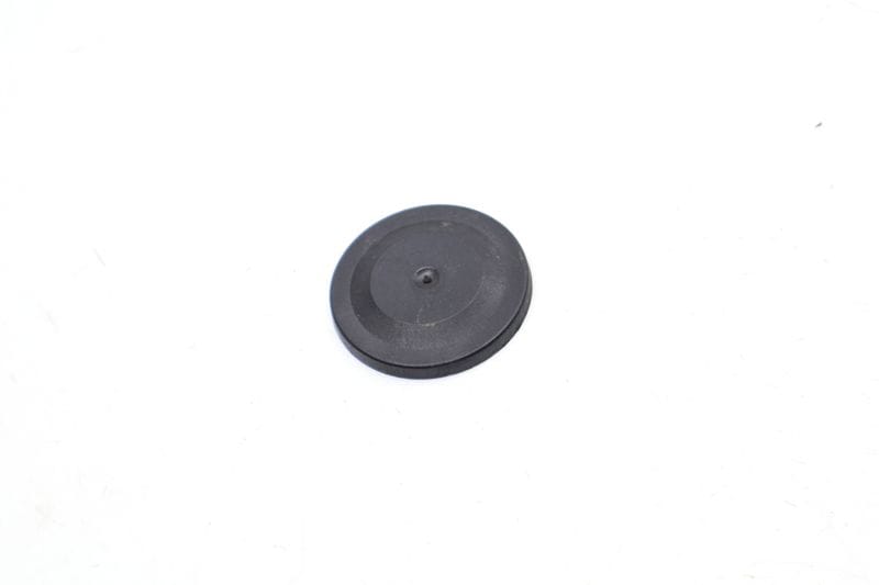 Idler Pulley / Relay Roller Dust Cap 059903310B — Used (SKU 676550)