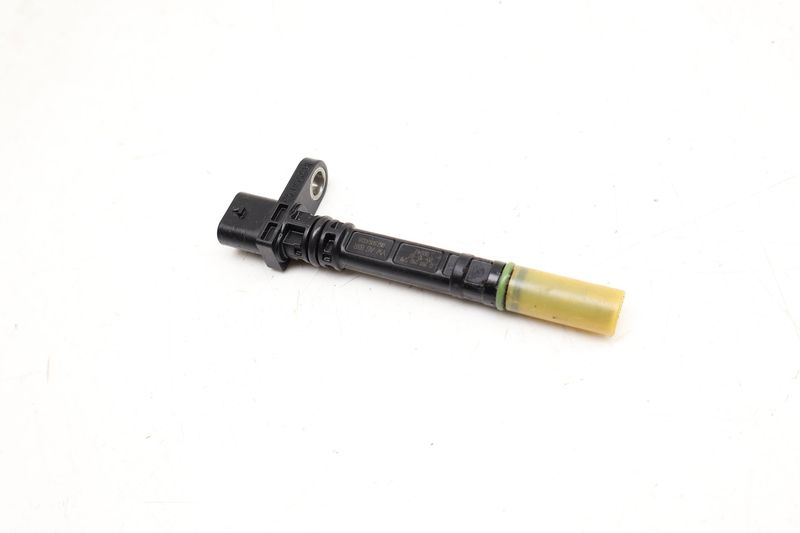 Impulse / Crankshaft Sensor 057906433B — Used (SKU 676506)
