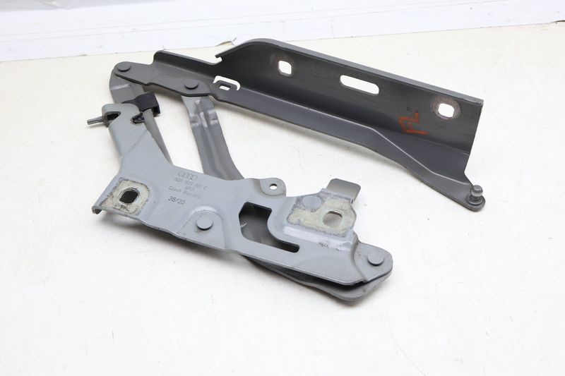 Hood Hinge 80A823301C — Used (SKU 676885)
