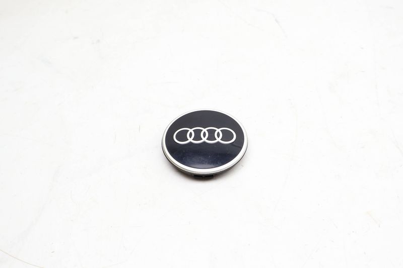 Wheel Center Cap 81A601170 — Used (SKU 699994)