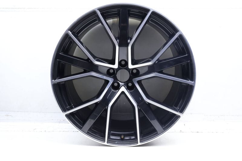 22" Inch Alloy Rim / Wheel 4M8601025Q — Used (SKU 701575)