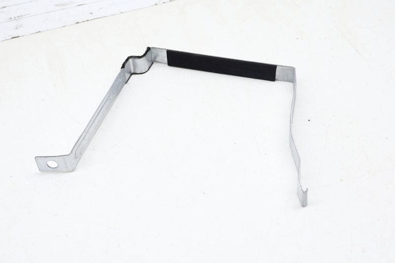 Battery Tie Down Bracket 4M0804815B — Used (SKU 701133)