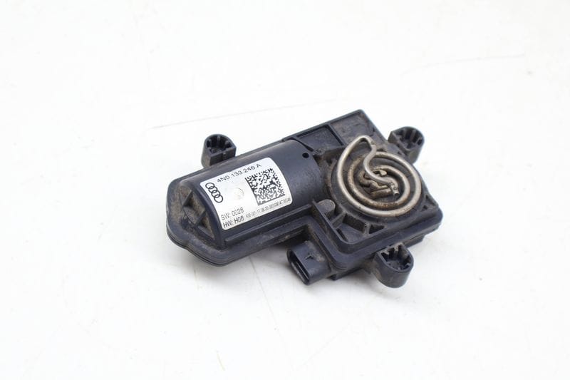 Exhaust Flap / Valve Actuator Motor 4N0133246A — Used (SKU 701163)