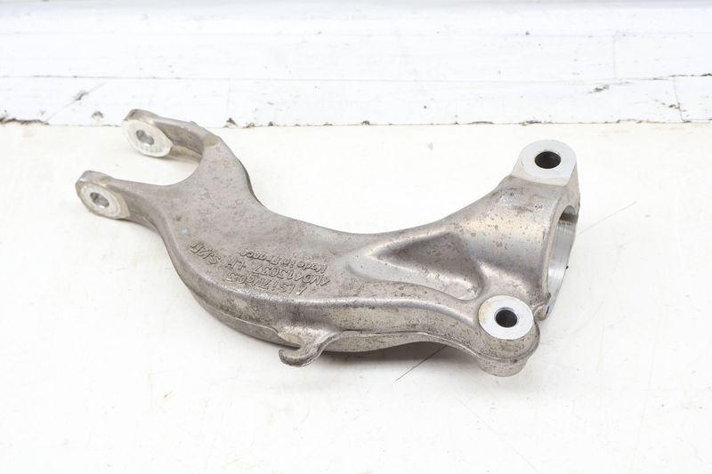 Suspension Fork / Shock Holder 4M0413037 — Used (SKU 701310)