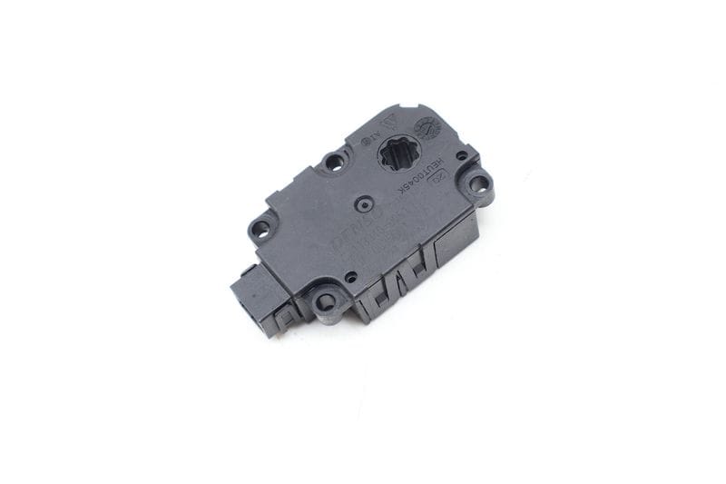 HVAC Flap / Servo Air Motor / Actuator 4M0820511A — Used (SKU 700985)