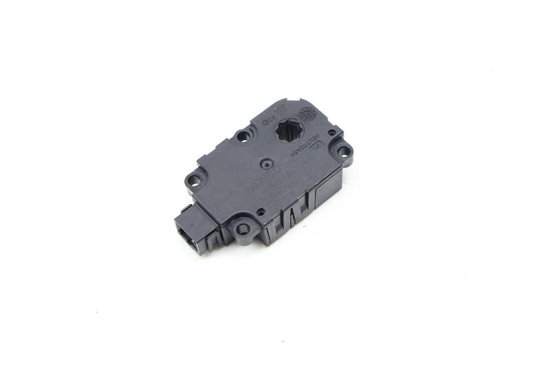 HVAC Flap / Servo Air Motor / Actuator 4M0820511A — Used (SKU 700986)