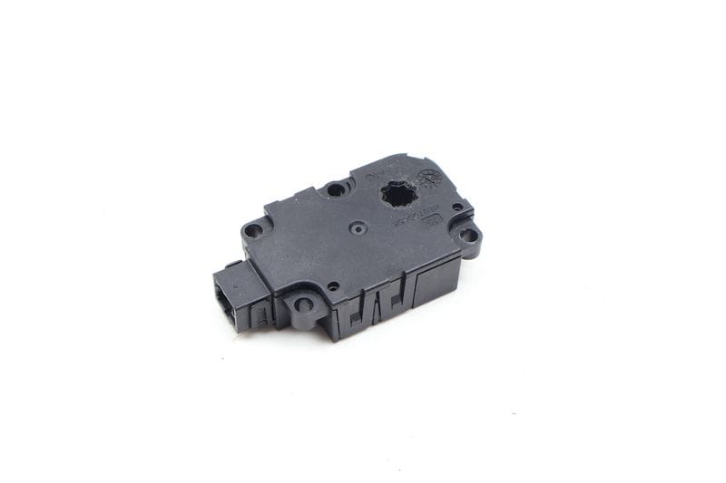 HVAC Flap / Servo Air Motor / Actuator 4M0820511A — Used (SKU 700988)