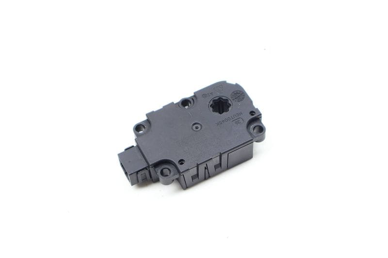 HVAC Flap / Servo Air Motor / Actuator 4M0820511A — Used (SKU 701005)