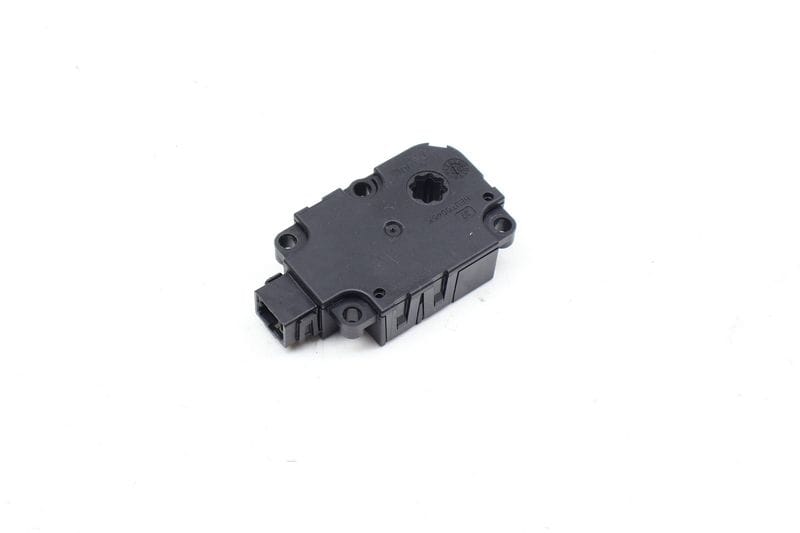 HVAC Flap / Servo Air Motor / Actuator 4M0820511A — Used (SKU 701199)