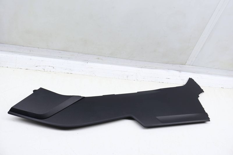 Side Center Console Trim Panel 4M8863305 — Used (SKU 700711)
