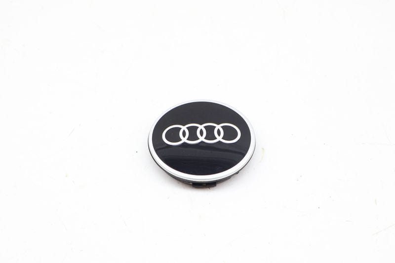 Wheel Center Cap 81A601170 — Used (SKU 700832)