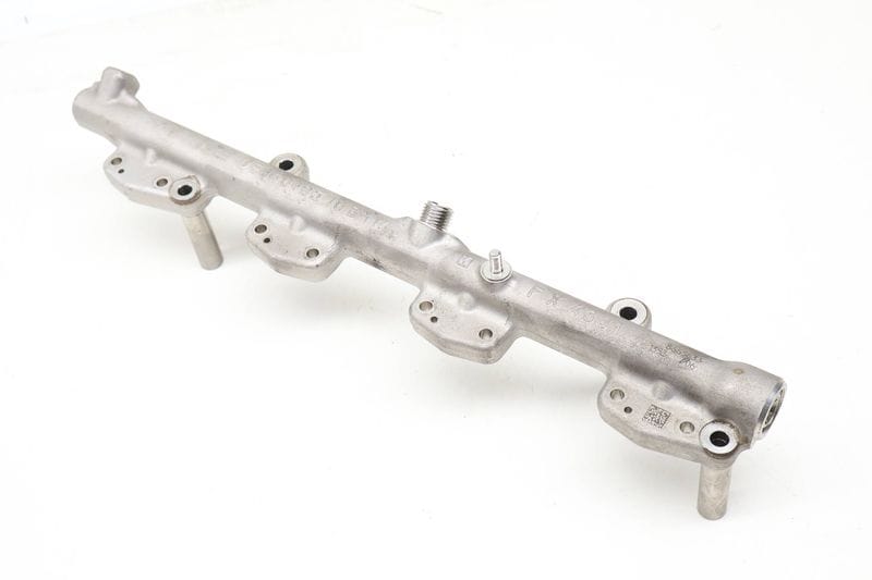High Pressure Fuel Rail 13538665633 — Used (SKU 625108)