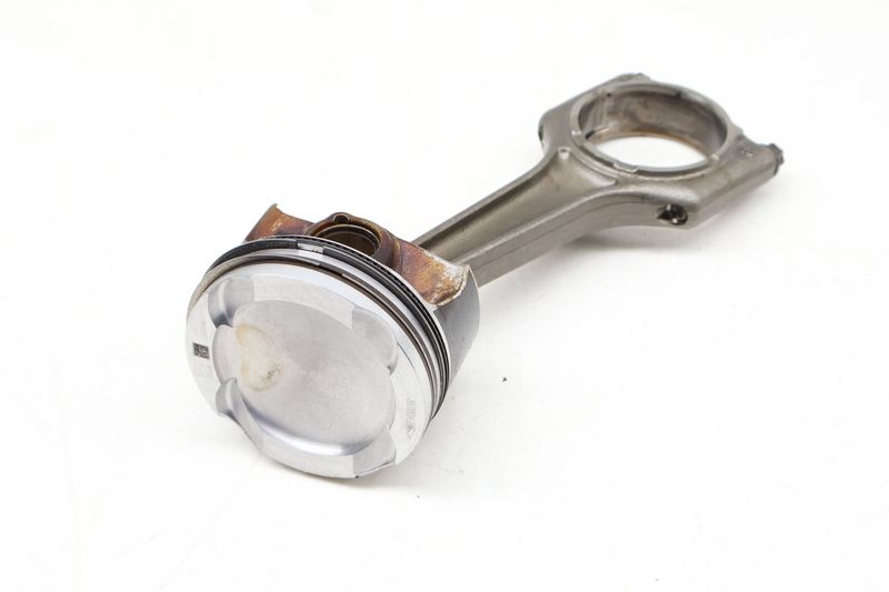 Piston w/ Connecting Rod 11258678934 — Used (SKU 625026)