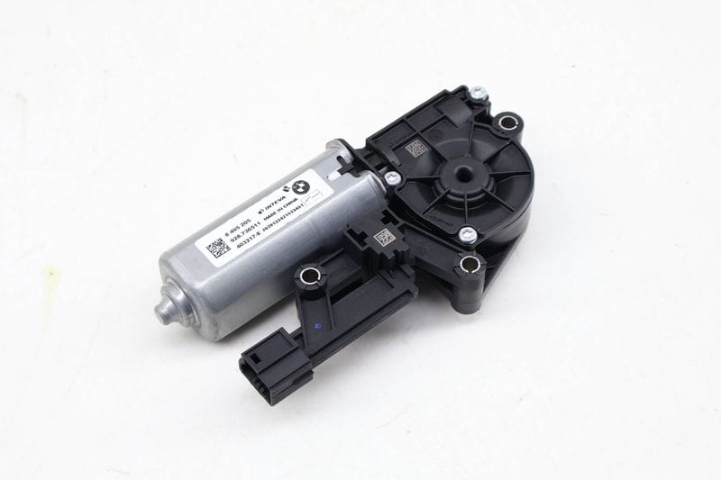 Sunroof / Sun Roof Shade Motor 67618495205 — Used (SKU 624923)
