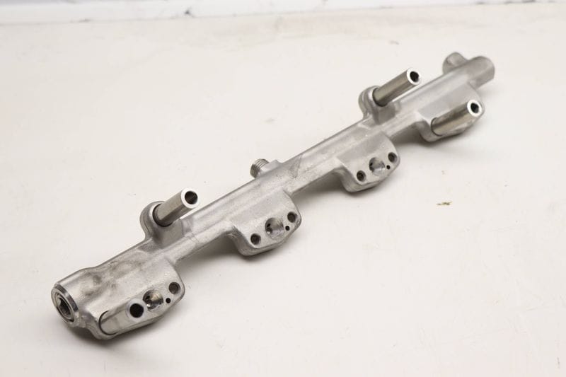 High Pressure Fuel Rail 13538665633 — Used (SKU 577354)