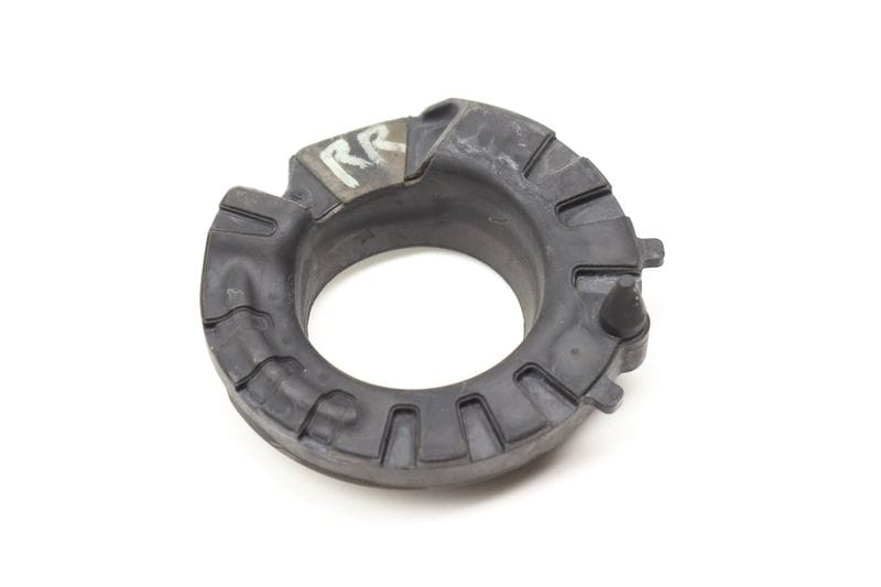 Coil Spring Rubber Mount (LOWER) 33506875394 — Used (SKU 577418)
