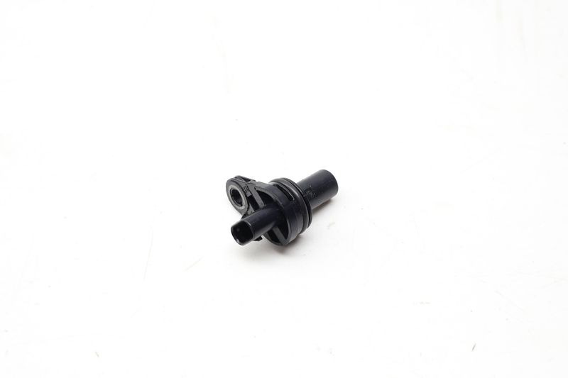 Cam / Camshaft Position Sensor 13628644374 — Used (SKU 727692)