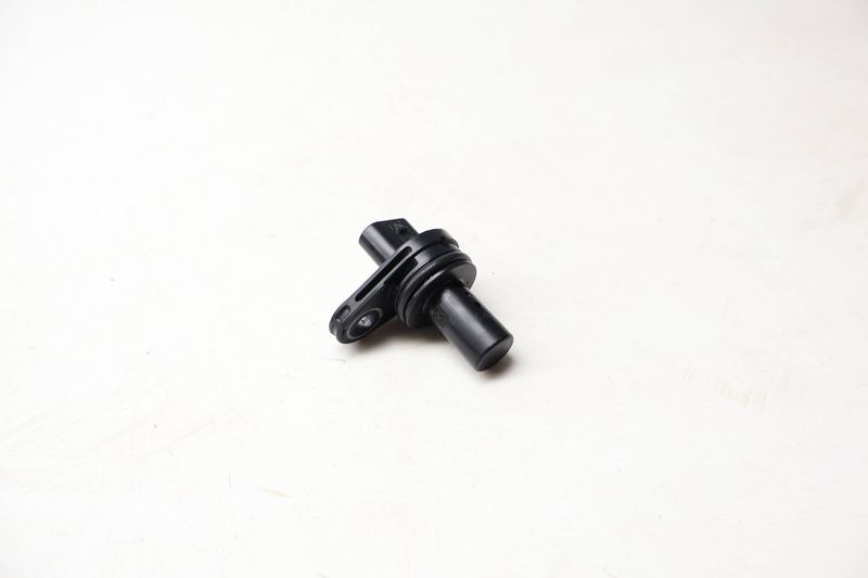 Cam / Camshaft Position Sensor 13628644374 — Used (SKU 727699)