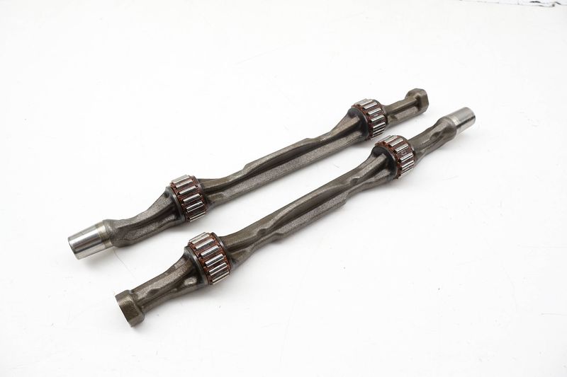 Engine Balance Shaft Set 11277645469 — Used (SKU 728067)