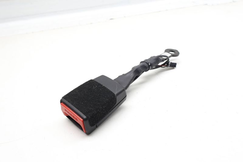 Seat Belt Buckle / Receiver 72117414301 — Used (SKU 727802)
