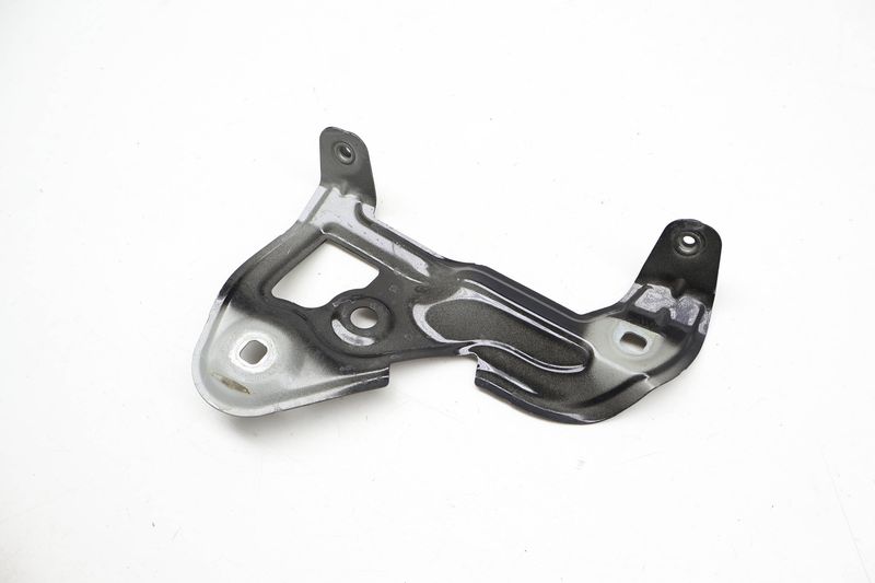 Fender Mount / Bracket 41007419406 — Used (SKU 727866)
