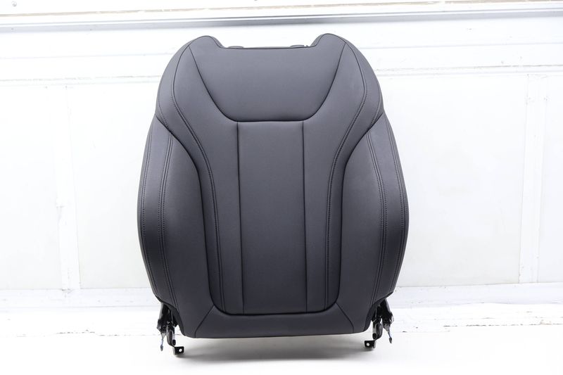Upper Seat Backrest Cushion Assembly 52107477376 — Used (SKU 727736)