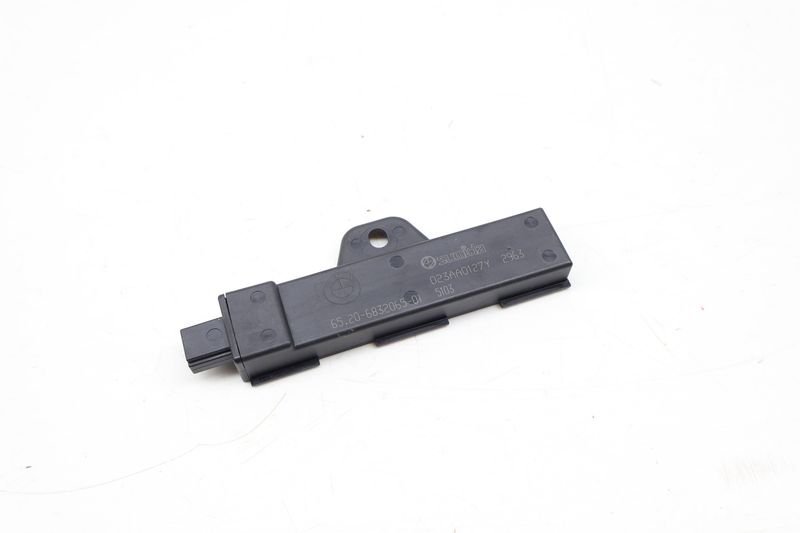 Kessy / Keyless Entry Antenna 65206832065 — Used (SKU 727640)
