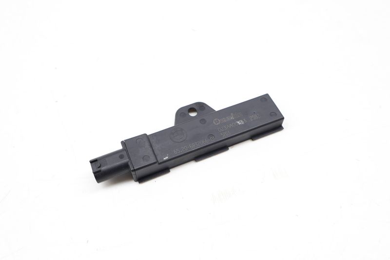 Kessy / Keyless Entry Antenna (OUTER) 65206832066 — Used (SKU 727642)