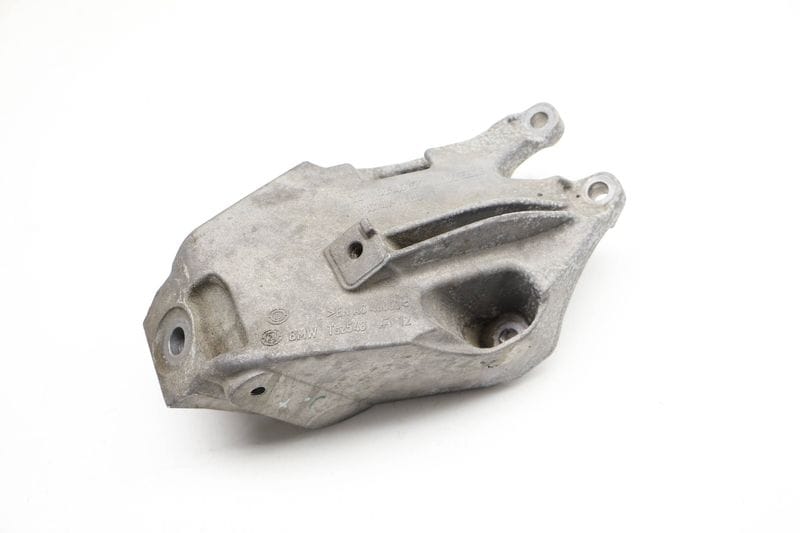 Engine / Motor Mount Bracket 22116861565 — Used (SKU 727974)