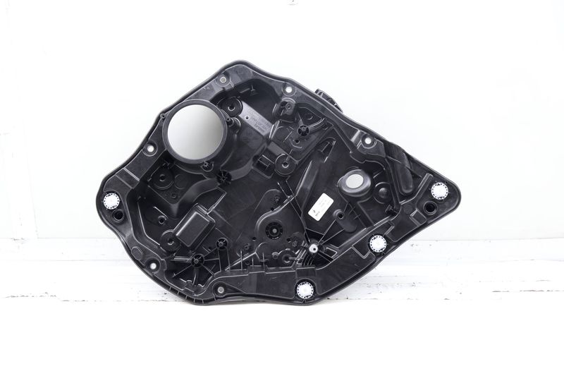 Door Panel / Window Regulator Assembly 7497100 — Used (SKU 727757)
