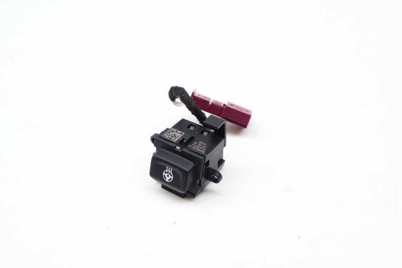 Steering Wheel Heater Button / Heated Switch 61318008626 — Used (SKU 727595)