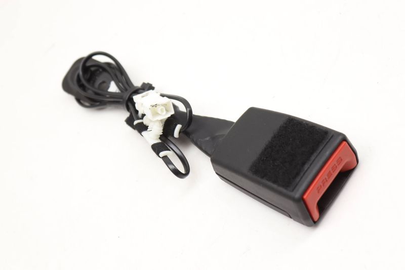 Seat Belt Buckle / Receiver 72117359090 — Used (SKU 600327)